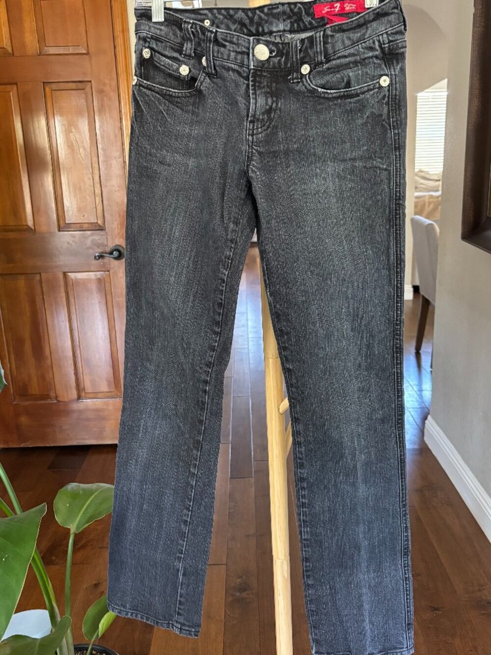 Seven7 Premium Denim Dark Wash Rhinestone Stud Straight Leg Jeans Size 27 Y2K